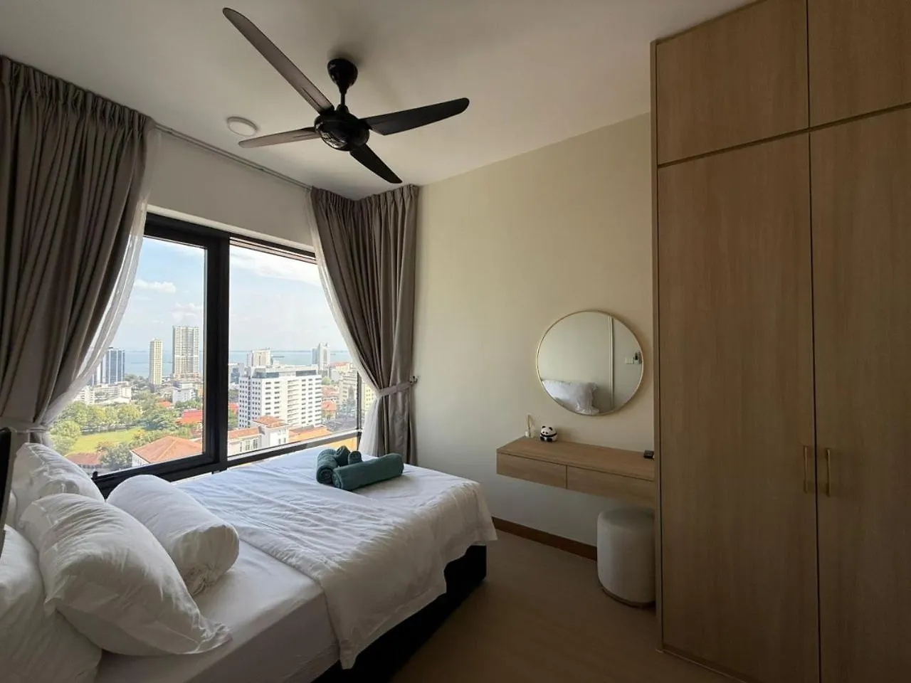 Апартаменты Macalister Suite - 2 Bedrooms Джорджтаун Малайзия