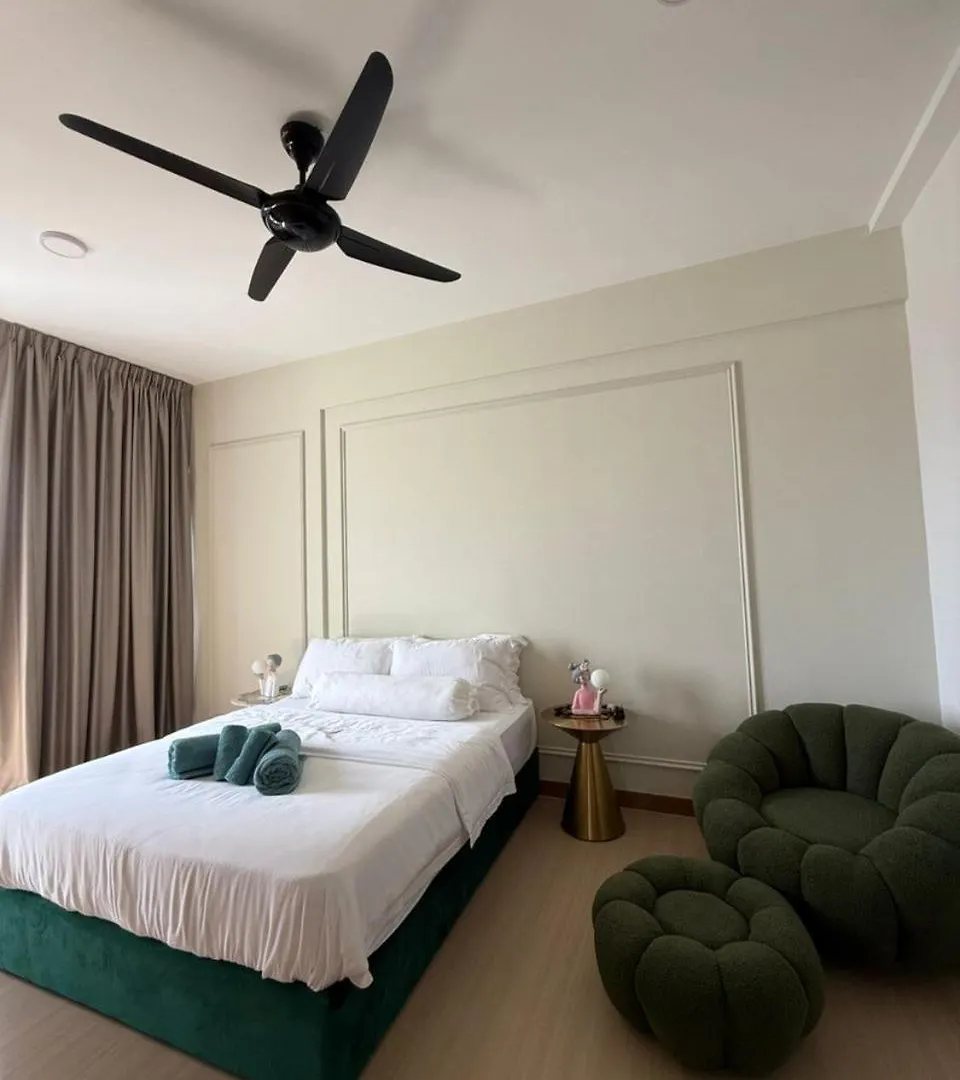 Macalister Suite - 2 Bedrooms Джорджтаун 0*,  Малайзия